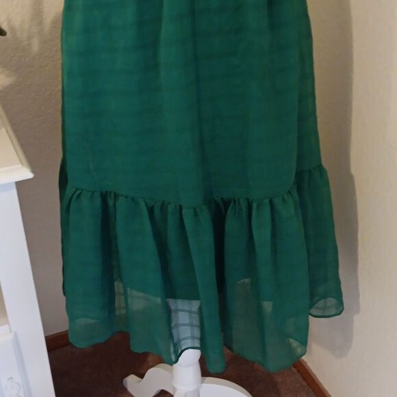 Ryan Michelle Elegant Green Dress. Romcom. Coquette. - Picture 3 of 13